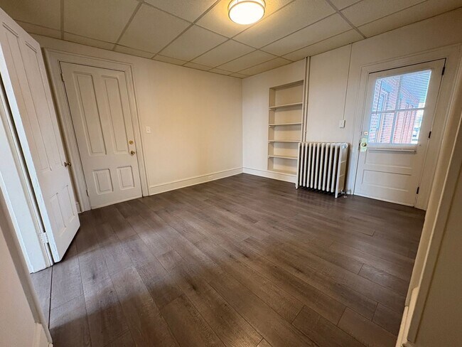 Building Photo - 135 S Duke St