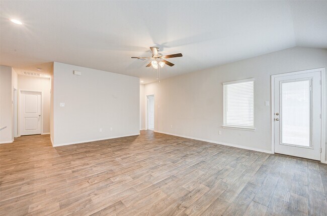 Building Photo - 13989 Leigh Lake Ln