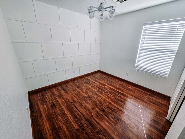 Building Photo - 3552 N Riverhaven Dr