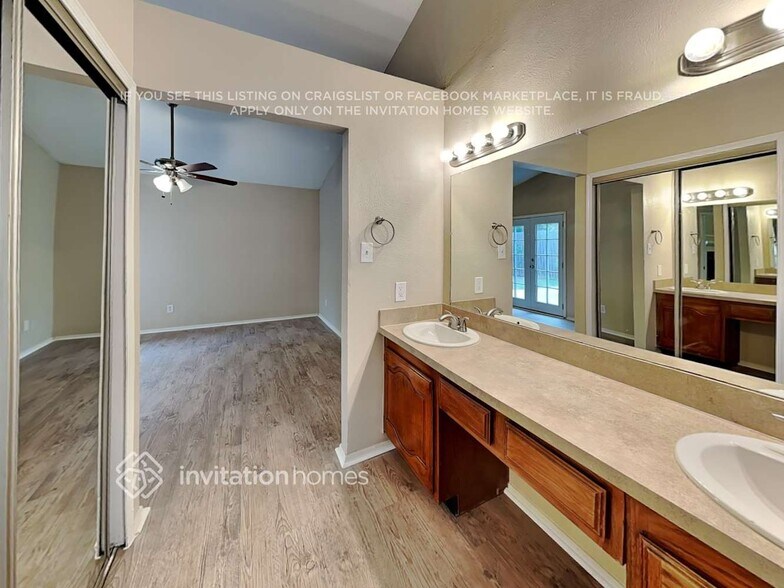 Building Photo - 5307 Pocassett Dr