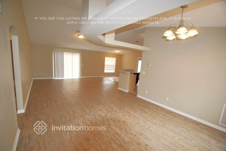 Building Photo - 718 Starland St SE