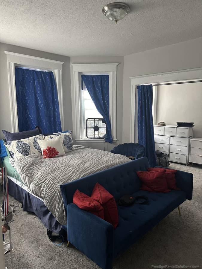 Building Photo - 60 Woodstock Ave