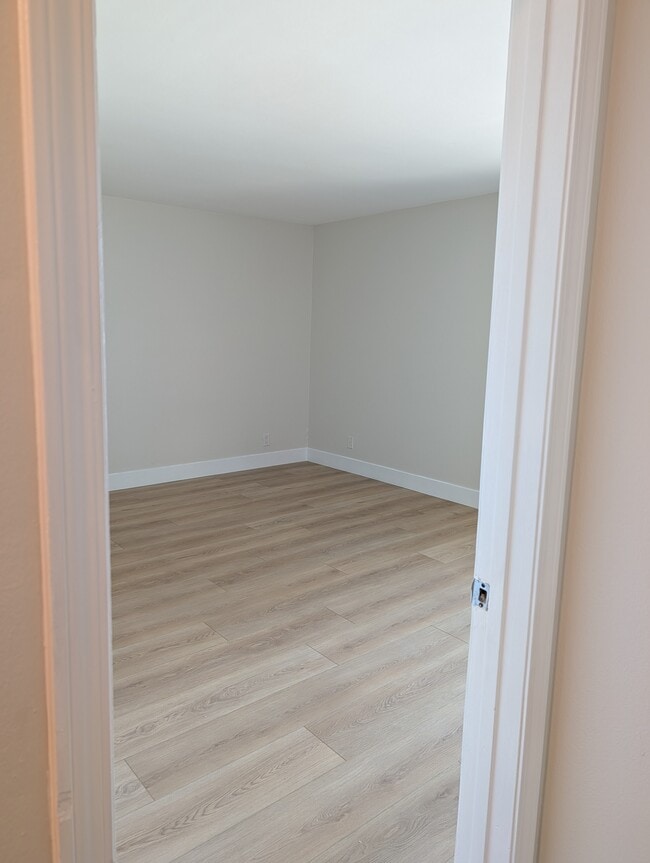 Primary bedroom - 7777 W 91st St