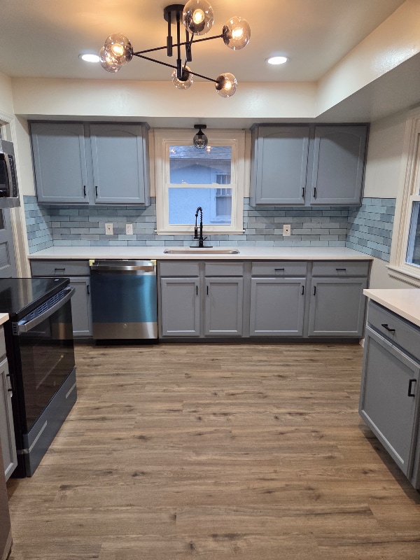 Building Photo - 1600 E 77th Terrace