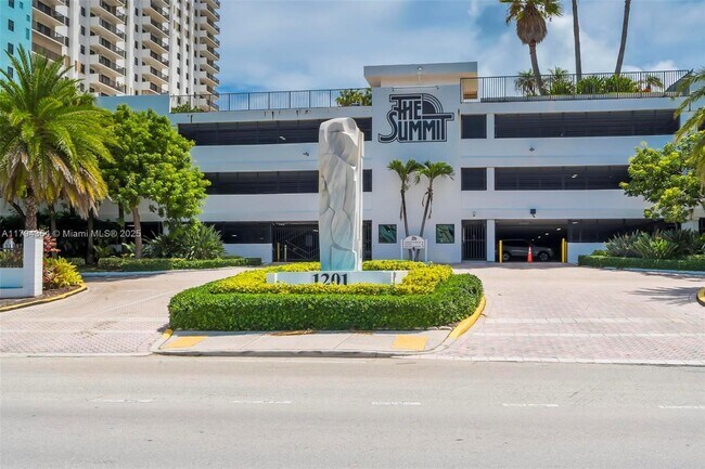 Building Photo - 1201 S Ocean Dr