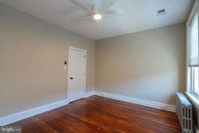 Building Photo - 2625 S Carlisle St