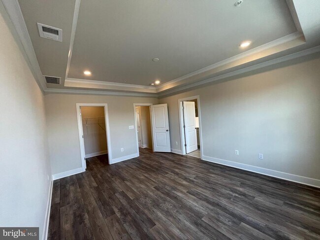 Building Photo - 313 Salinger Pl