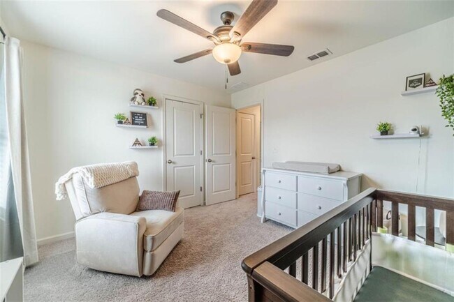 Building Photo - 222 Knightsbridge Ln