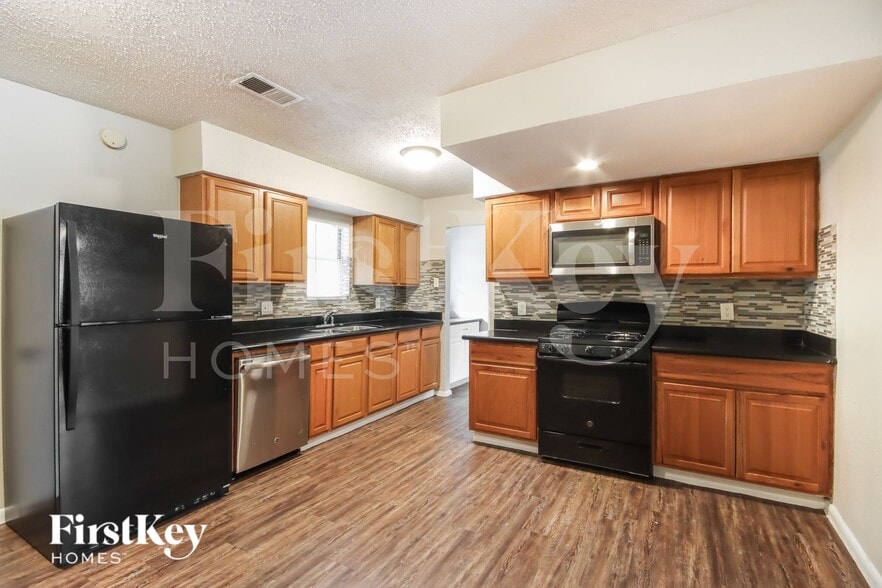 Building Photo - 5210 Greylog Dr