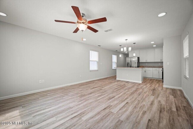 Building Photo - 8918 Free Ave