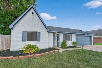 Building Photo - 6822 Dusty Dawn Dr