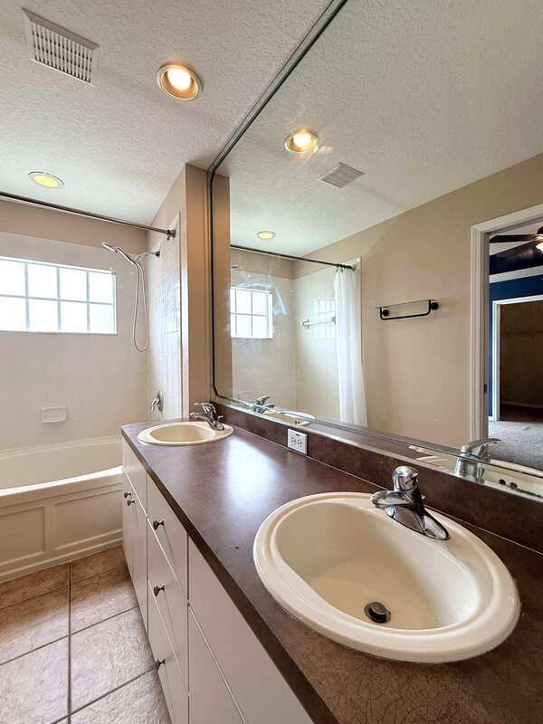 Building Photo - 16221 Bridgewalk Dr