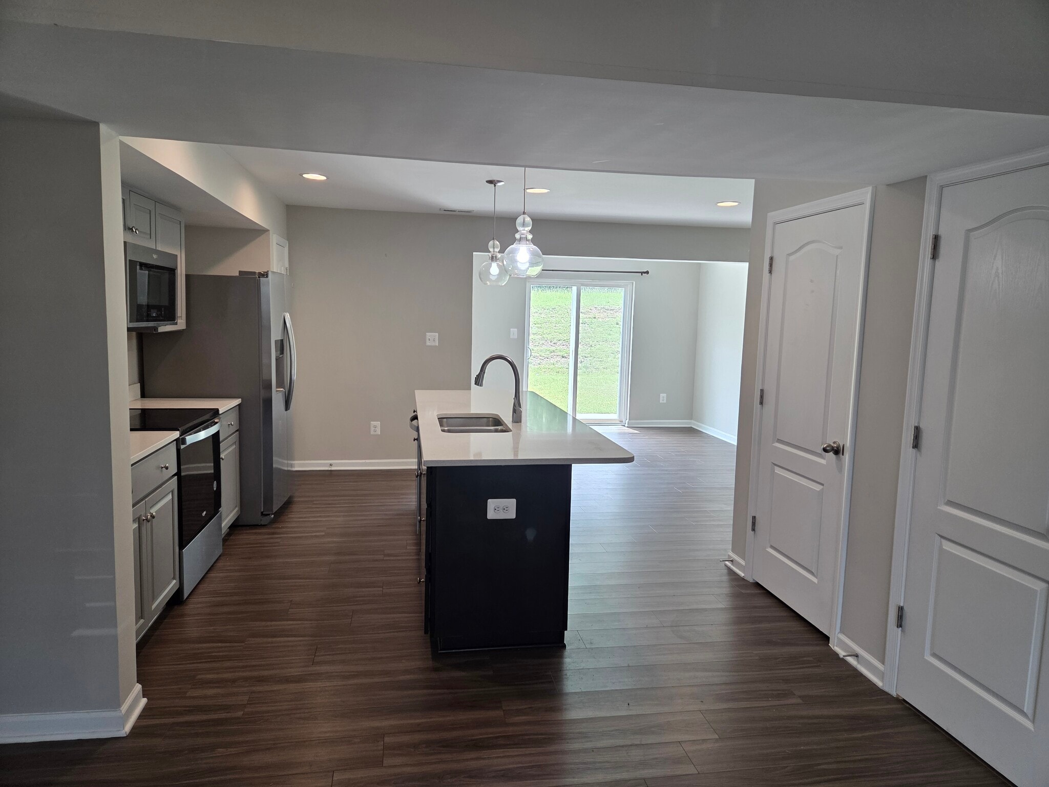 Kitchen - 128 Loblolly Dr