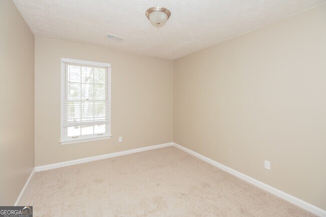 Building Photo - 8418 Waverly Dr