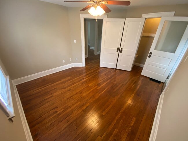 Building Photo - 3 Bedroom House - Grandview Area