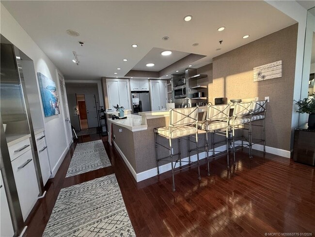 Building Photo - 9960 S Ocean Dr