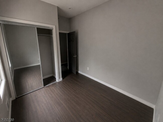 Building Photo - 35 Lentz Ave