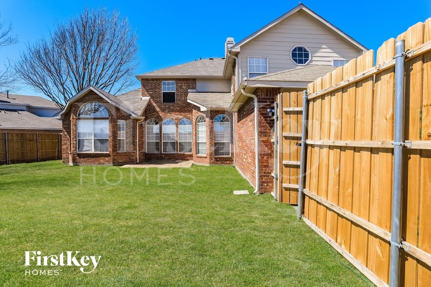 Building Photo - 5210 Orlando Cir