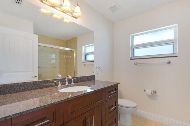 Building Photo - 121 Swain Blvd