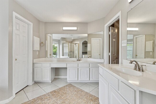 Building Photo - 1506 Mossy Glen Ct