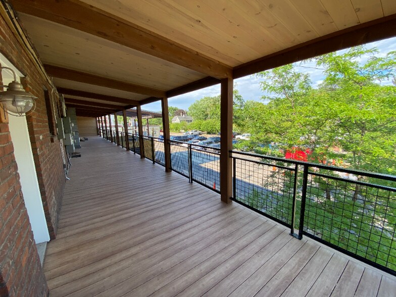 Building Photo - 2205 NE Central Ave