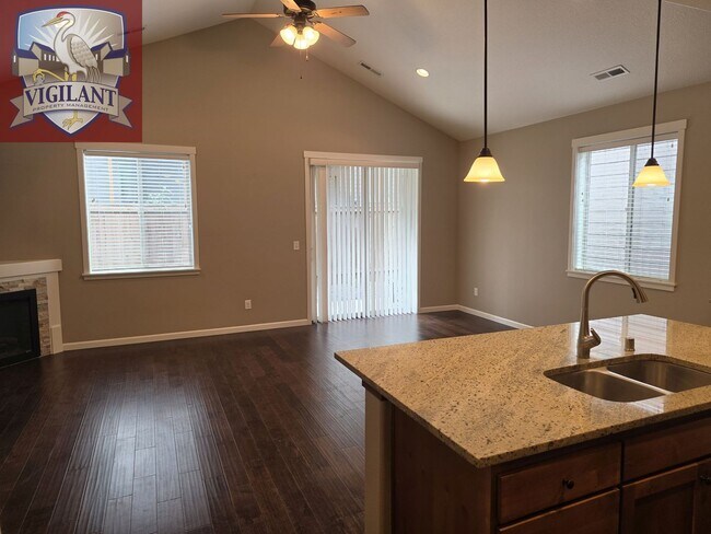 Building Photo - 2605 NE 130th Ct
