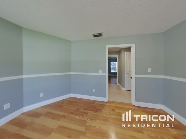 Building Photo - 363 Vail Dr