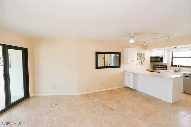 Building Photo - 1023 Anglers Cove
