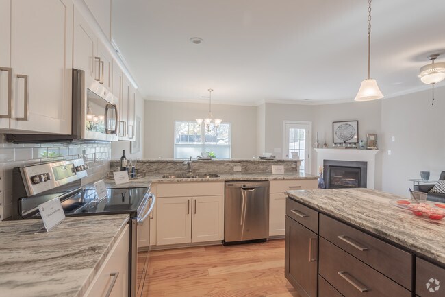 3BR,2.5BA,- 1550SF - Rubus Run Villas