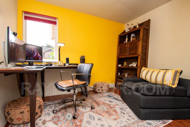Building Photo - 40 Encina Ave