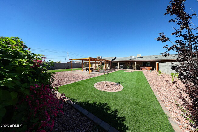 Building Photo - 16227 North 21st St