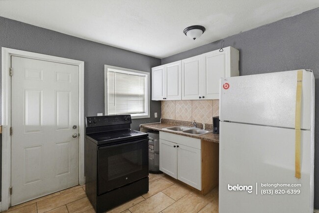 Building Photo - 1504 N Madison Ave