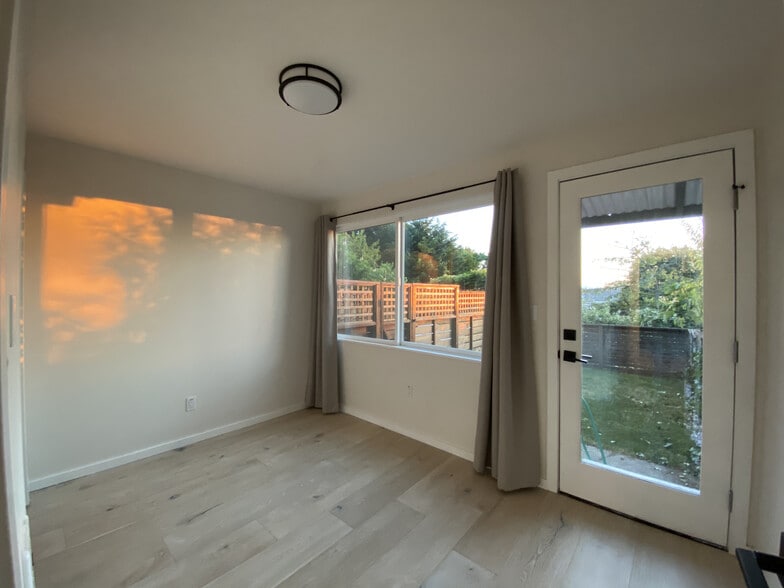 West bedroom at sunset - 4253 Palatine Ave N