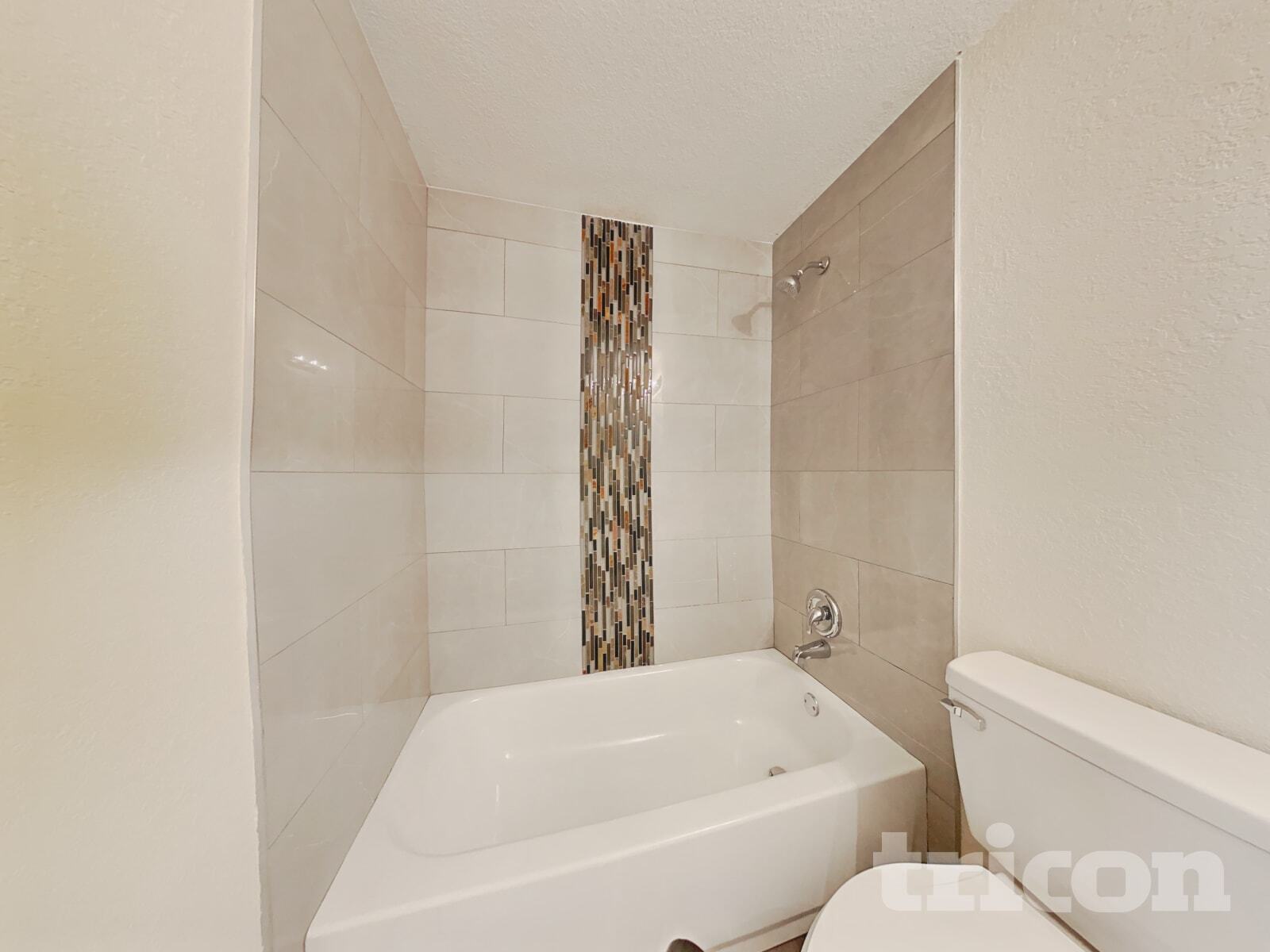 Building Photo - 15936 Winding Dr