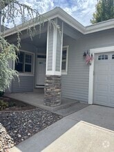 Building Photo - 6615 Aston Cir