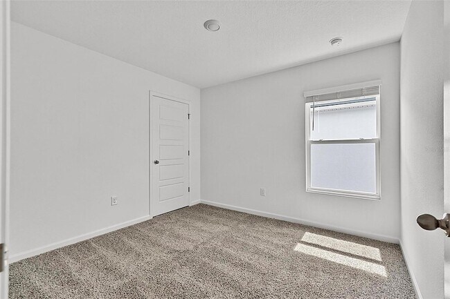 Building Photo - 863 Grand Reserve Dr