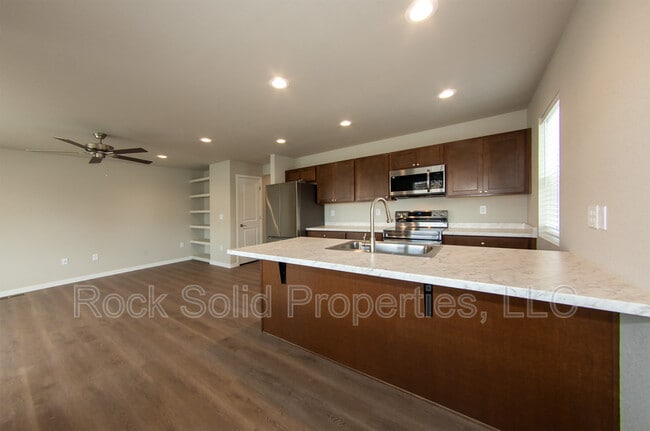 Building Photo - 1900 Good Hearted Pl