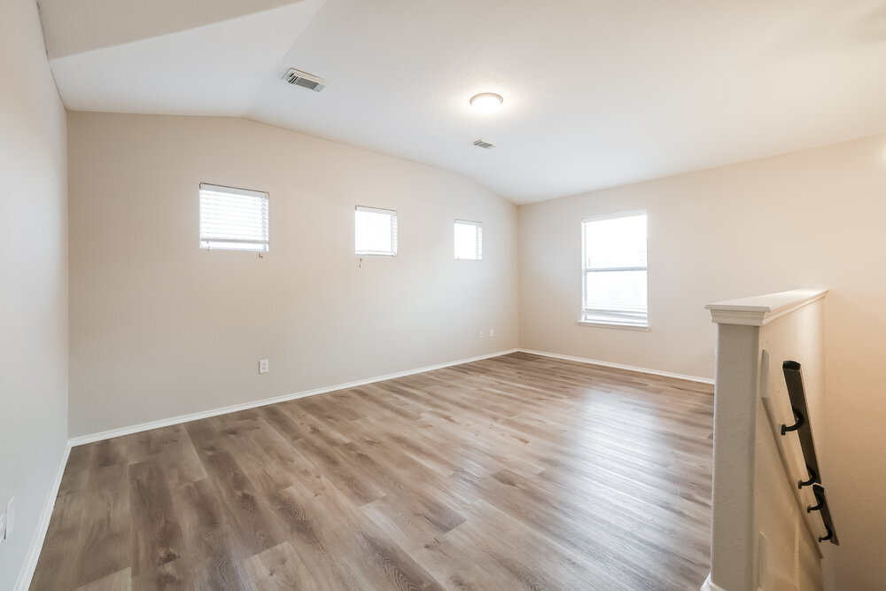 Building Photo - 8715 Sunset Pond Dr