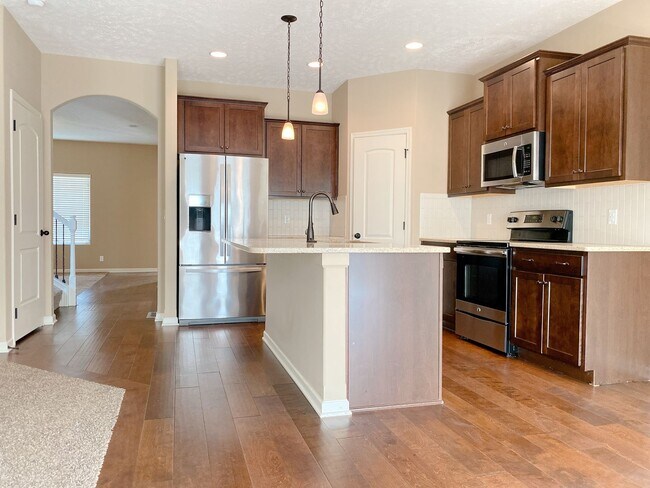 Building Photo - Beautiful & Nearly new SW Chalco area 4 bed Two Story