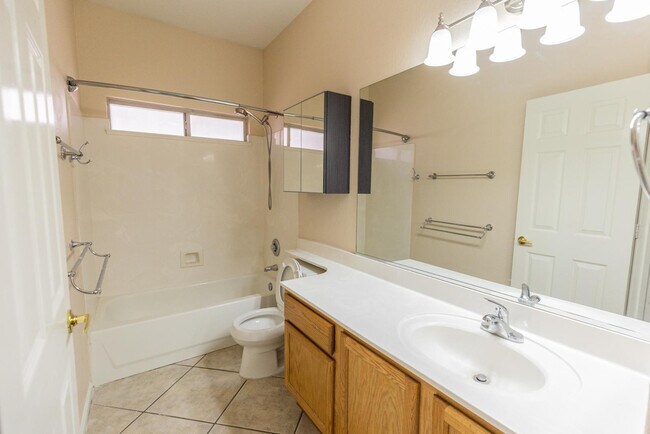 Building Photo - 7421 S Kachina Dr