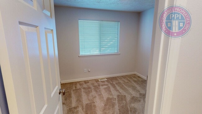 Building Photo - Quiet Living  In Sandy  on Cascadia Villag...