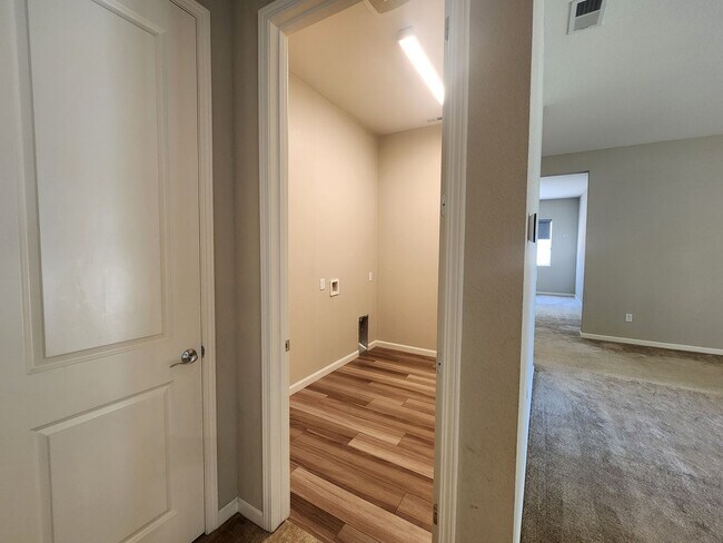 Building Photo - Single story home in the Stonebrook area of Sparks, NV.