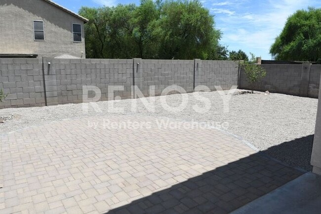 Building Photo - Ideal 3 Br 2 Ba 2 Cg Home Near Loop 303 & Greenway in Surprise!