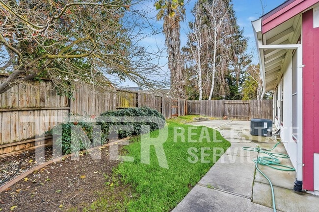 Building Photo - 9074 Concerto Ct