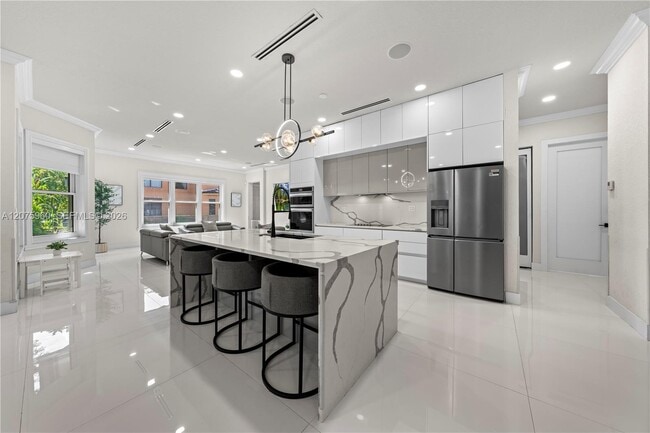 Building Photo - 2133 SW 118th Ave