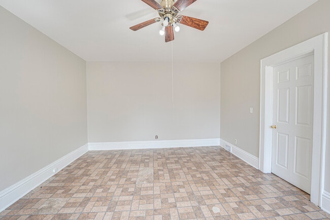 Building Photo - 373 Cedar St