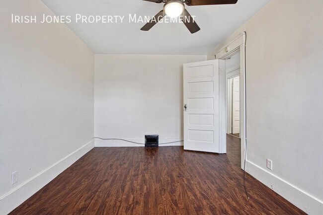 Building Photo - 137 Wilkes Ave