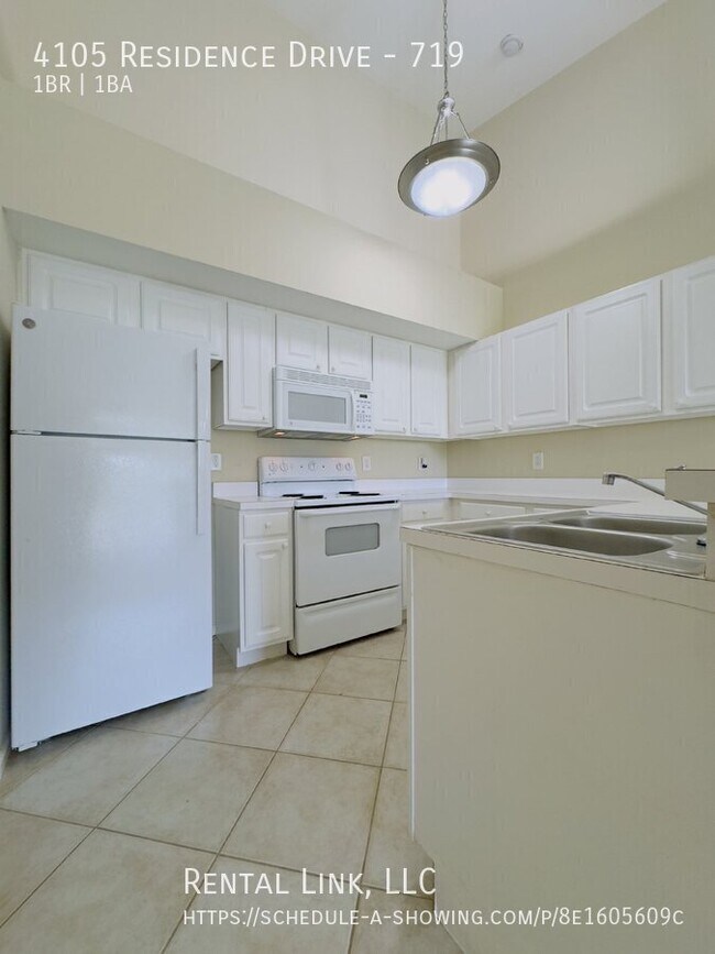 Building Photo - 4105 Residence Drive