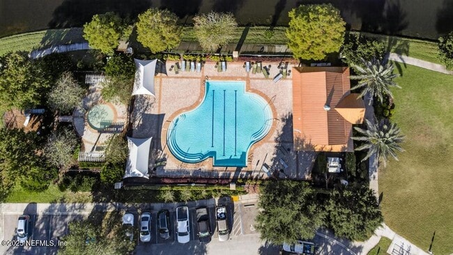 Building Photo - 612 Spruce Creek Rd