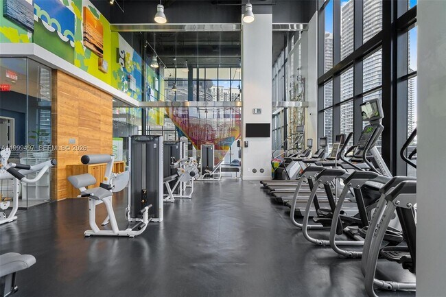 Building Photo - 1010 Brickell Ave